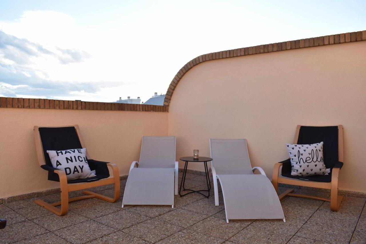 Atico Con Vistas Al Castillo Al Lado Del Mar Apartment